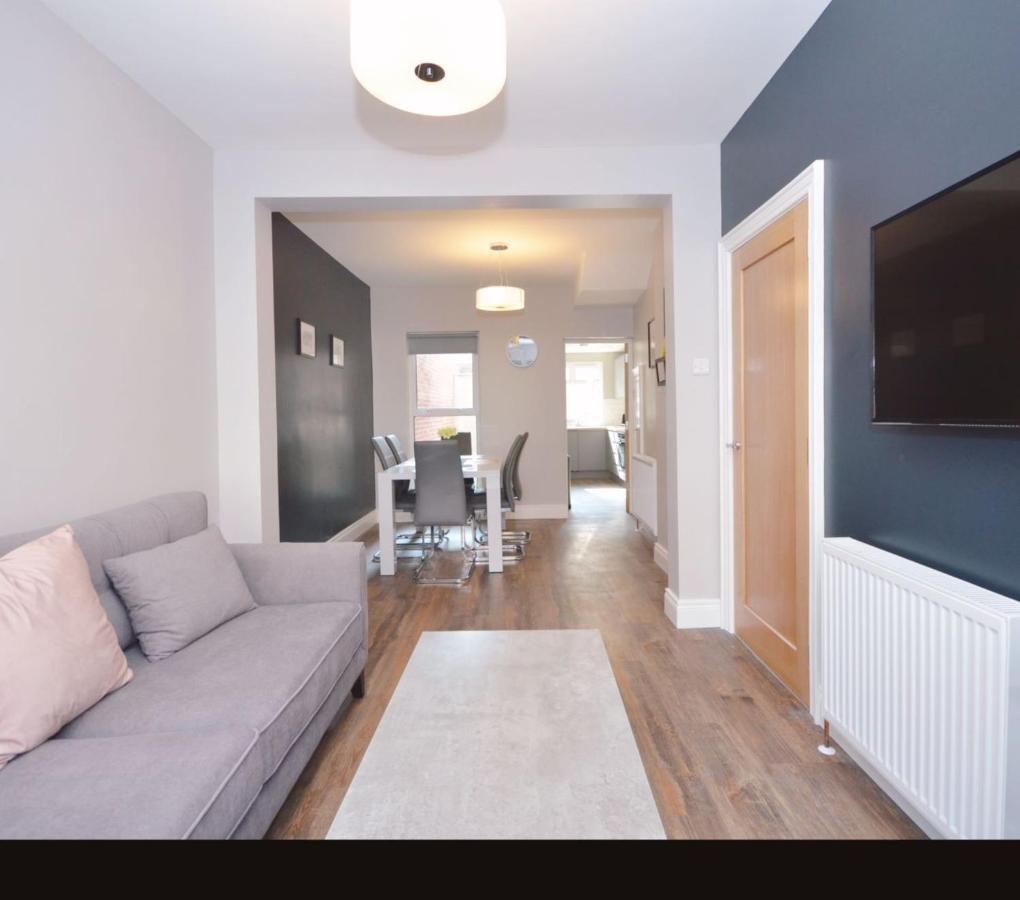 Queens Quarter Townhouse 1 Belfast Exterior photo